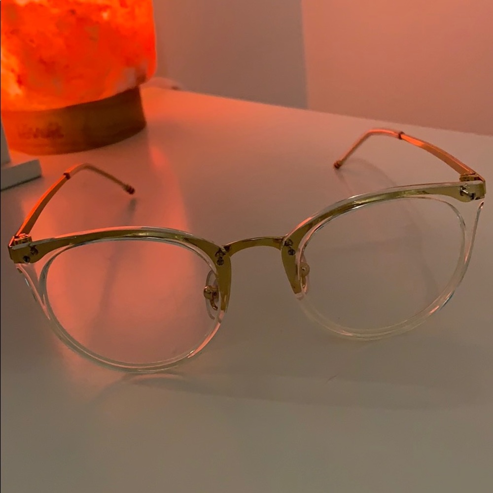 Screen gold and clear glasses